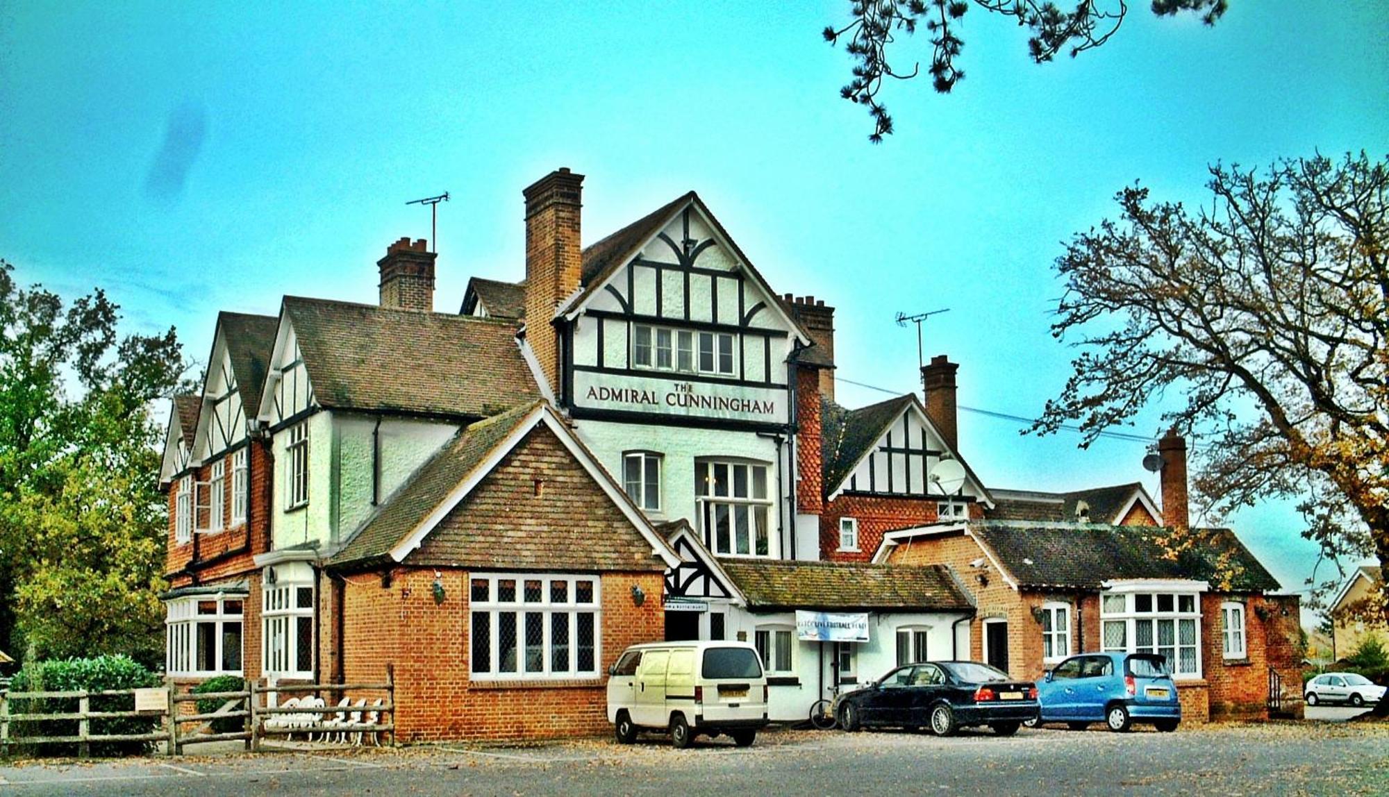 The Admiral Cunningham Hotel Брэкнэлл Экстерьер фото